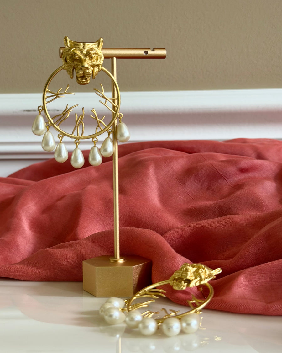 Golden Roar Pearl Earrings